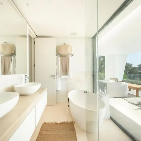 Villa Contemporary, Newly Built Paraiso In Marbella